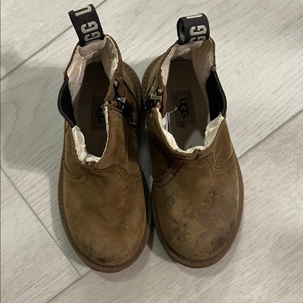 UGG kids Tan Leather Ankle Boots